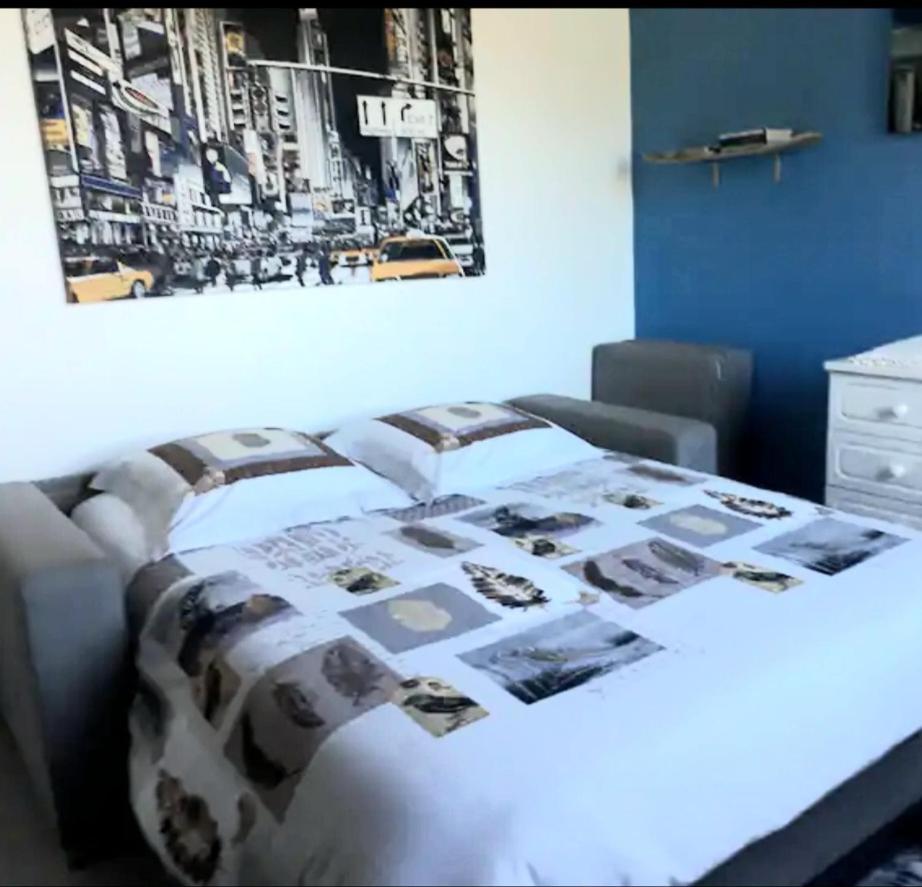 Chambre Privee Dans Maison 르탕퐁 외부 사진